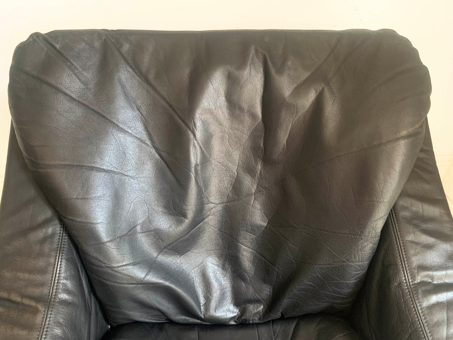 1970s Black Leather Kroken lounge chair designed by Åke Fribytter for Nelo