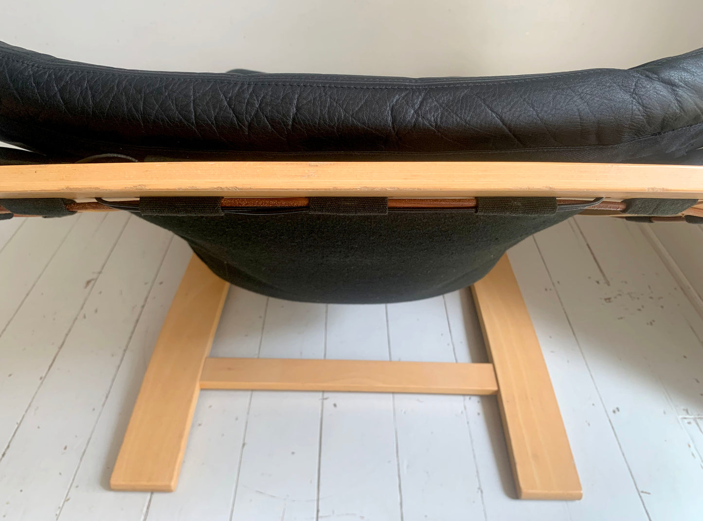 1970s Black Leather Kroken lounge chair designed by Åke Fribytter for Nelo