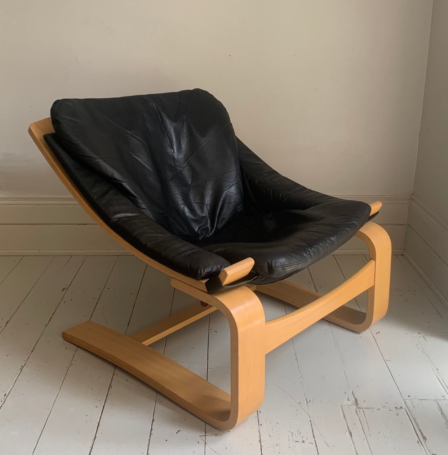 1970s Black Leather Kroken lounge chair designed by Åke Fribytter for Nelo