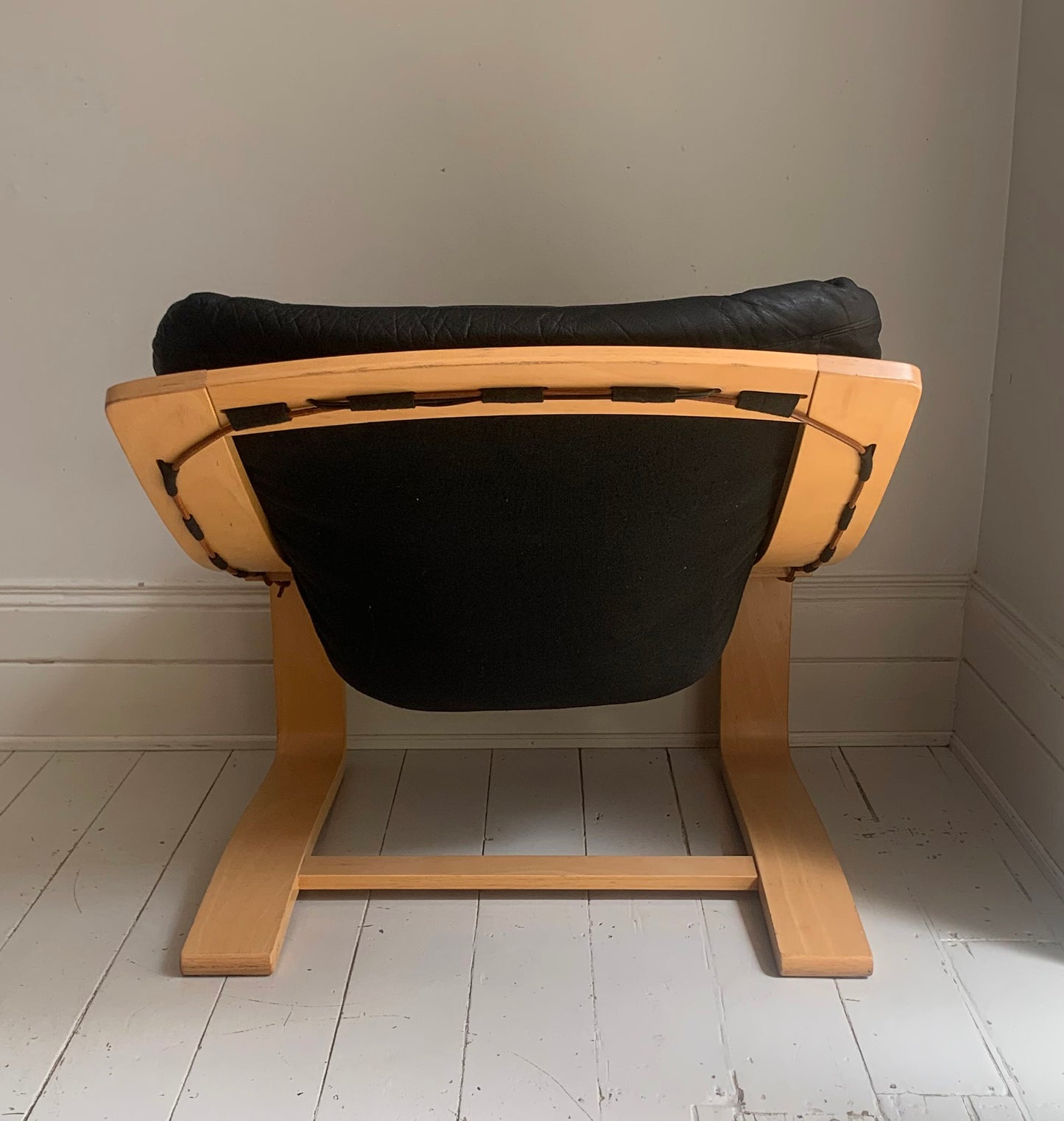 1970s Black Leather Kroken lounge chair designed by Åke Fribytter for Nelo