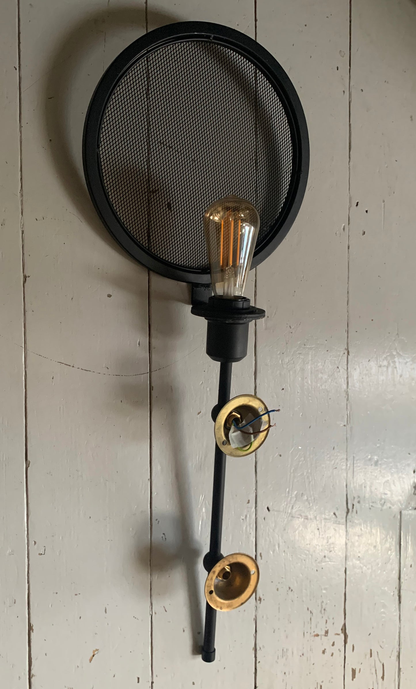 Industrial Black Metal Wall Mounted Light Fitting with Metal Mesh Bulb Cover