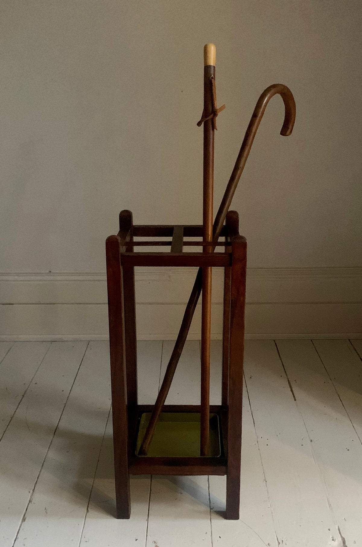 Elegant Edwardian Oak Umbrella / Parasol & Stick Stand with Metal Drip Tray
