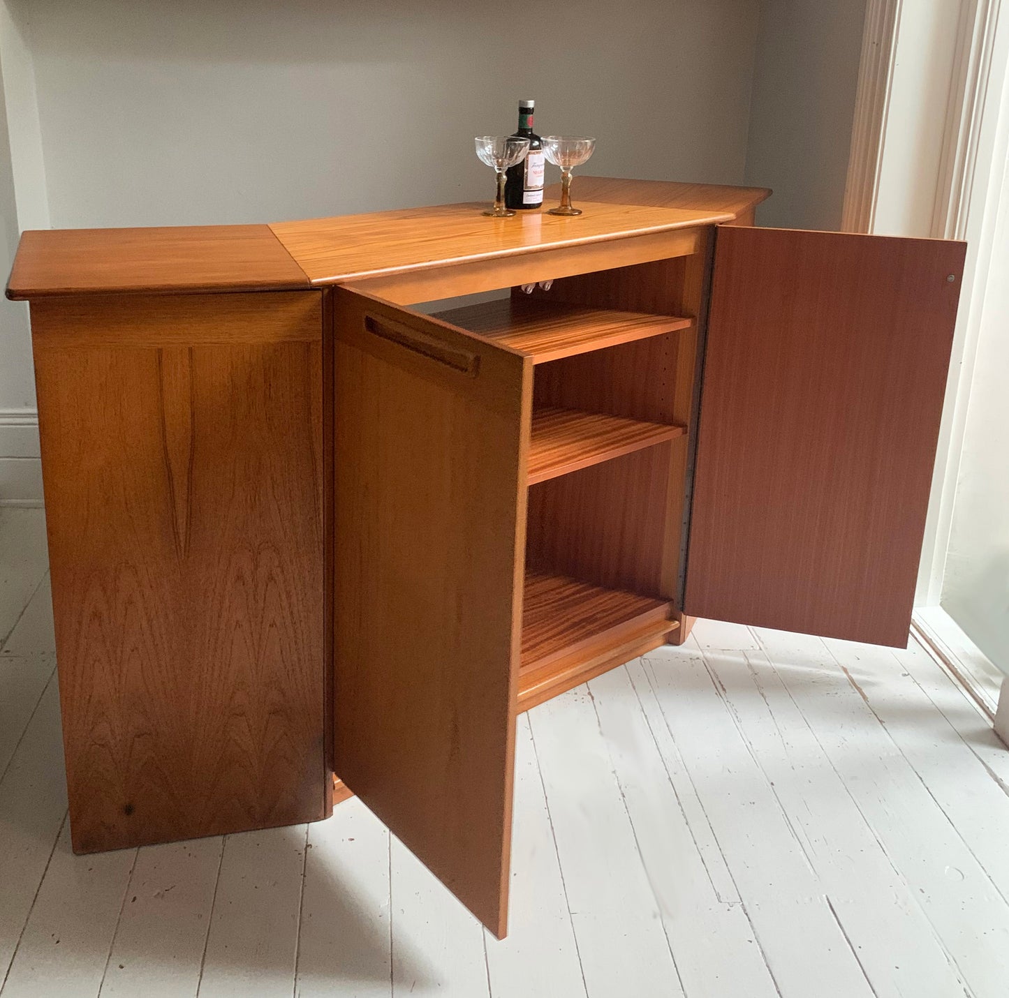 Vintage Mid Century Modern Teak Veneer Extending Drinks Bar