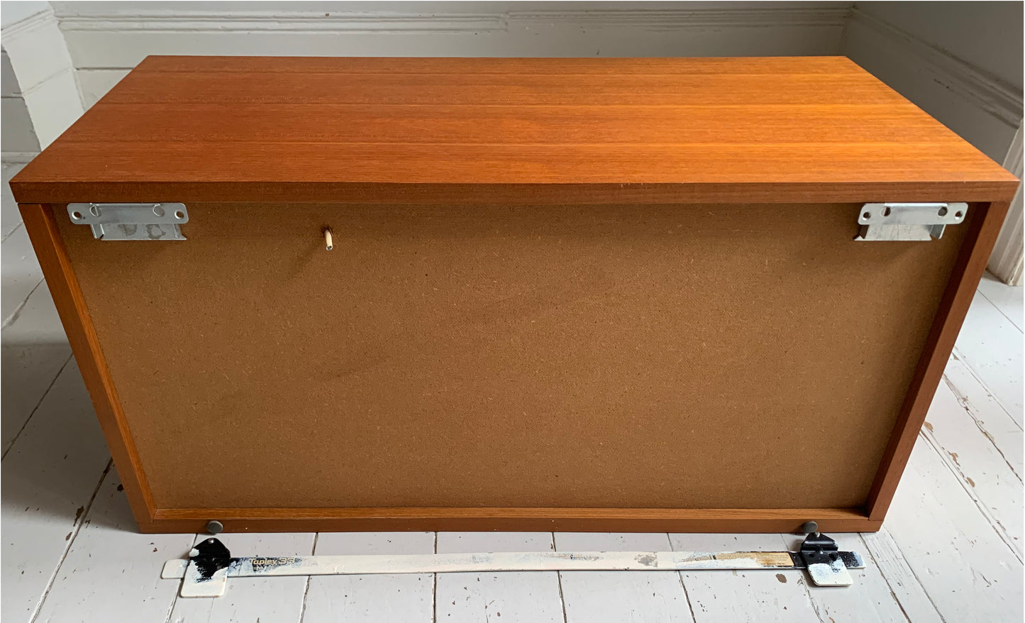 Mid Century Teak Beaver & Tapley 33 Floating Bureau / Desk / Cabinet