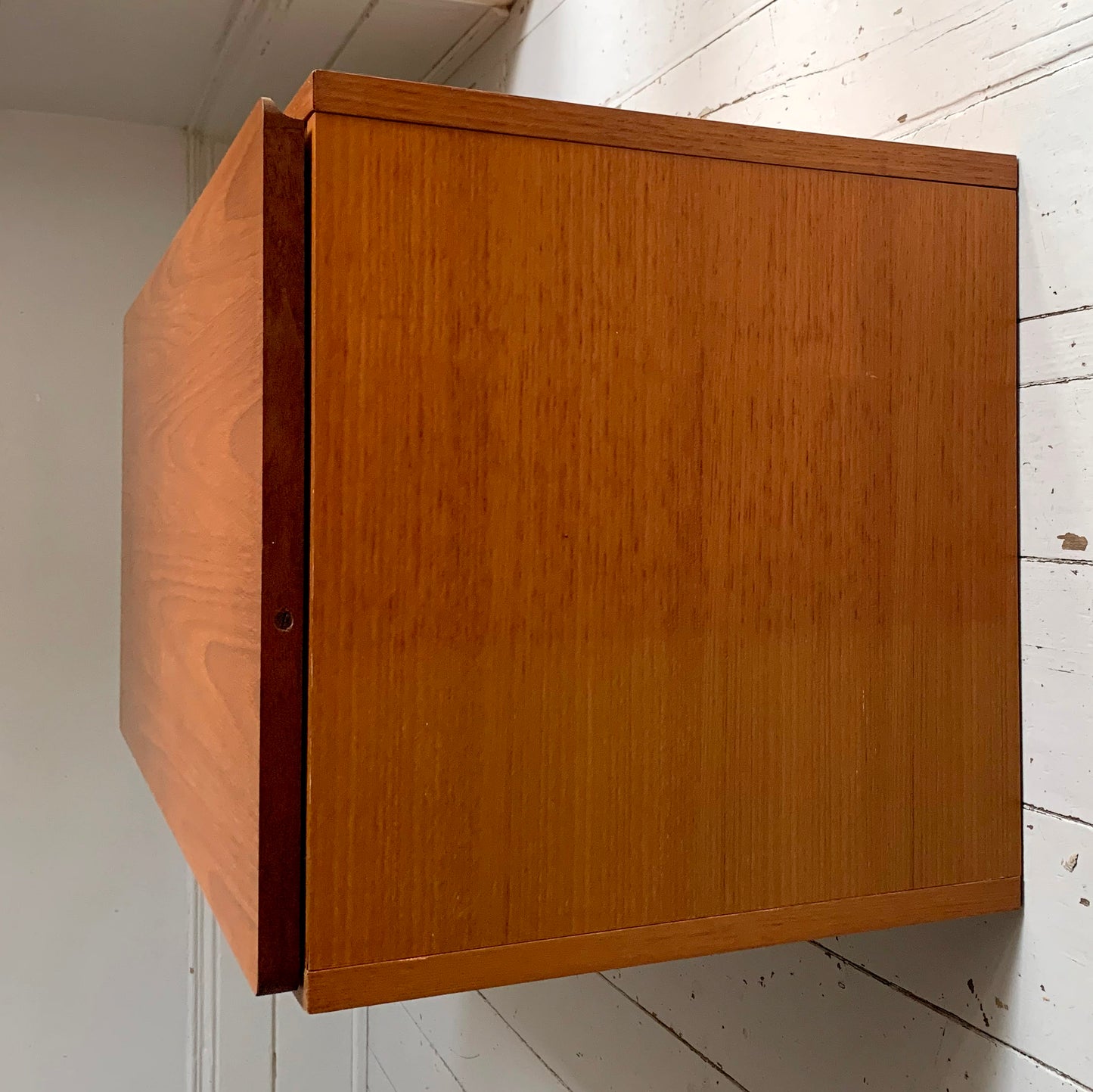 Mid Century Teak Beaver & Tapley 33 Floating Bureau / Desk / Cabinet