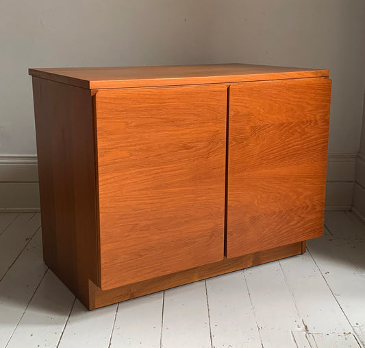 Mid Century Modern Teak Beaver & Tapley Free Standing Two-Door Media Cabinet