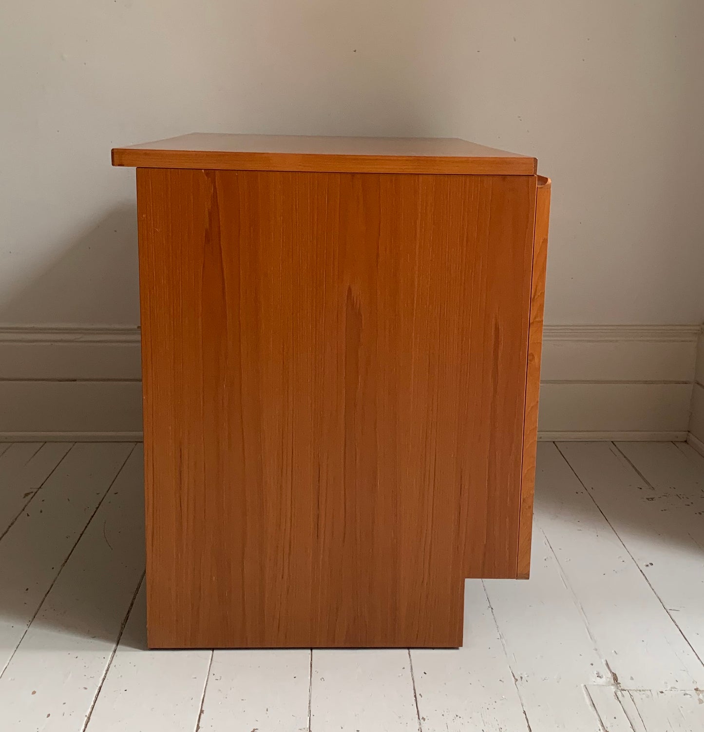 Mid Century Modern Teak Beaver & Tapley Free Standing Two-Door Media Cabinet