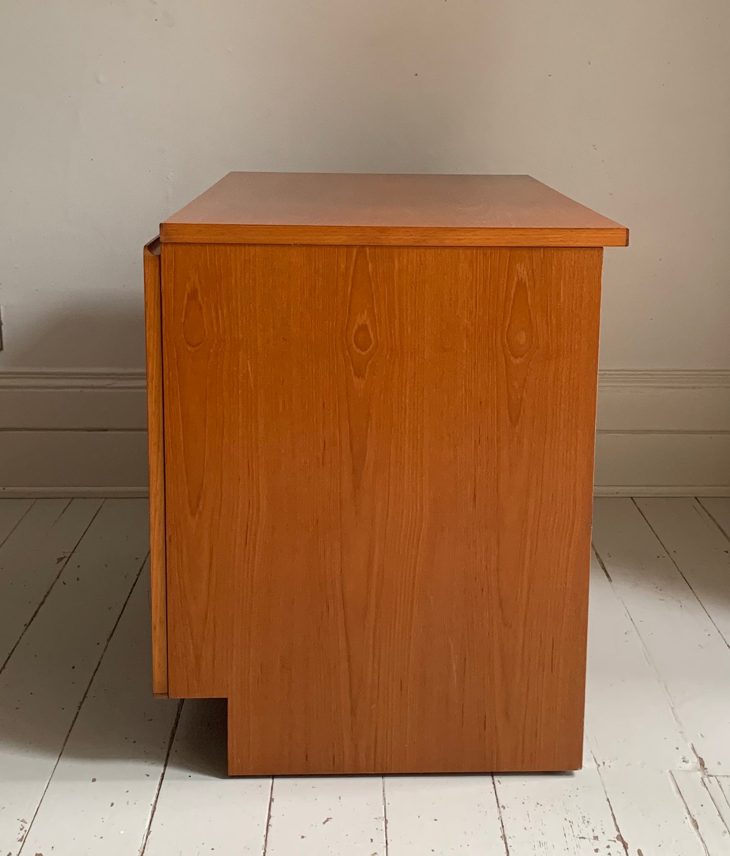 Mid Century Modern Teak Beaver & Tapley Free Standing Two-Door Media Cabinet