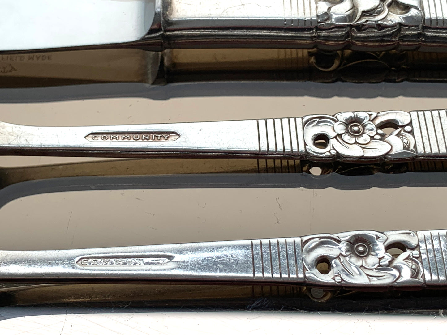 Vintage Oneida Morning Star Pattern silver plated knife, fork & spoon set
