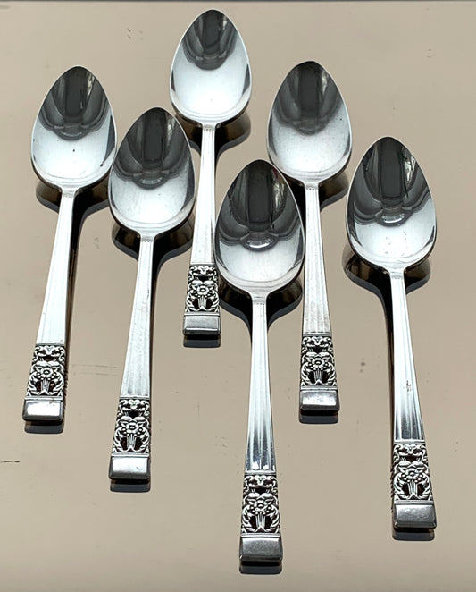 Vintage Oneida Community Hampton Court Pattern silver plated 6 x serving spoons