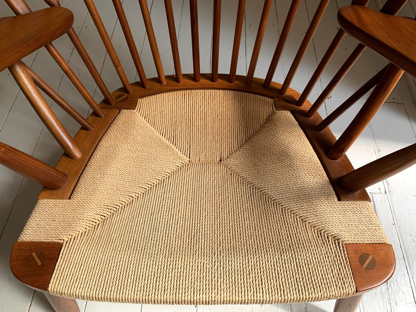 PP 550 Peacock Chair, Timber Frame, Papercord Upholstery, Excellent Condition