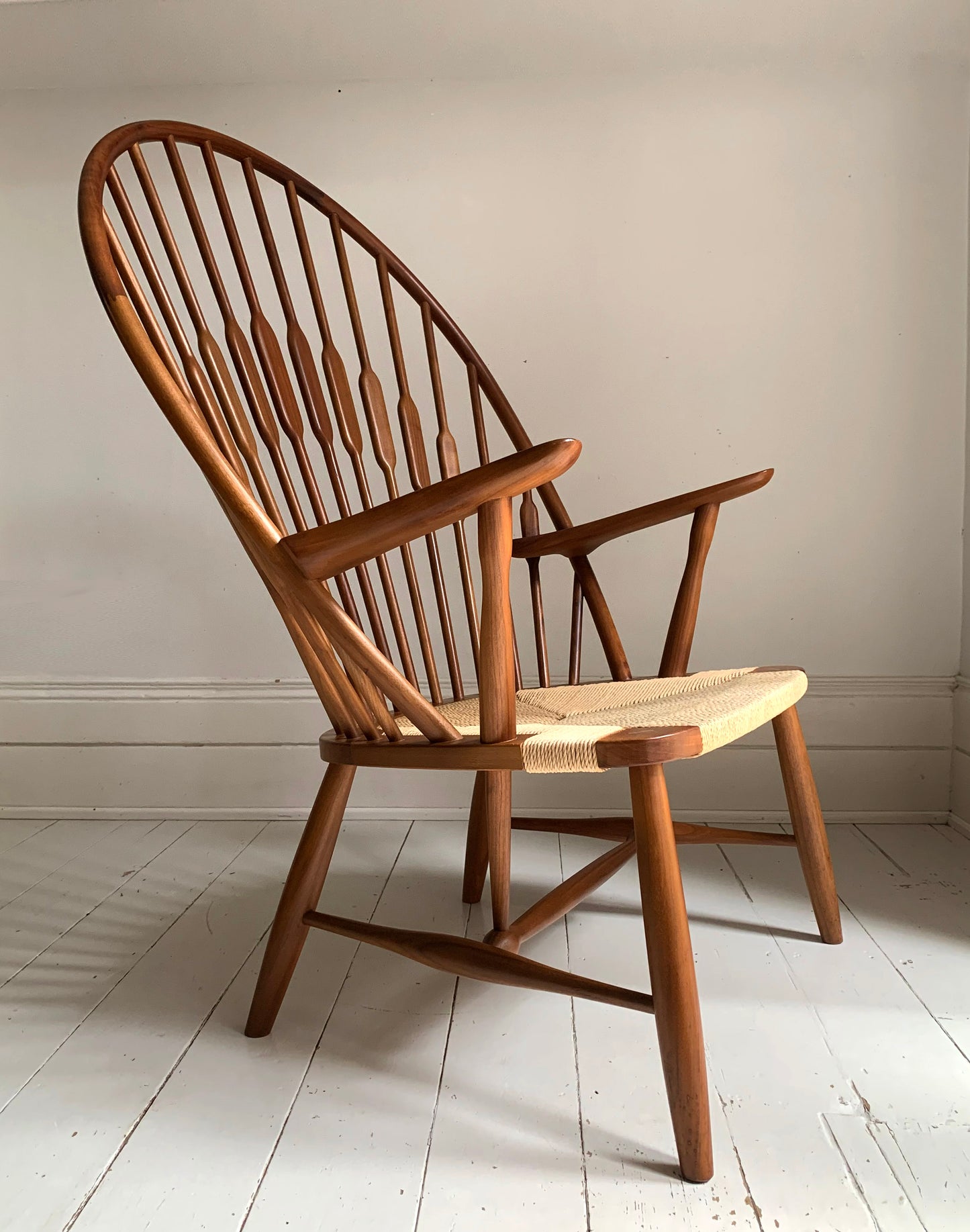PP 550 Peacock Chair, Timber Frame, Papercord Upholstery, Excellent Condition