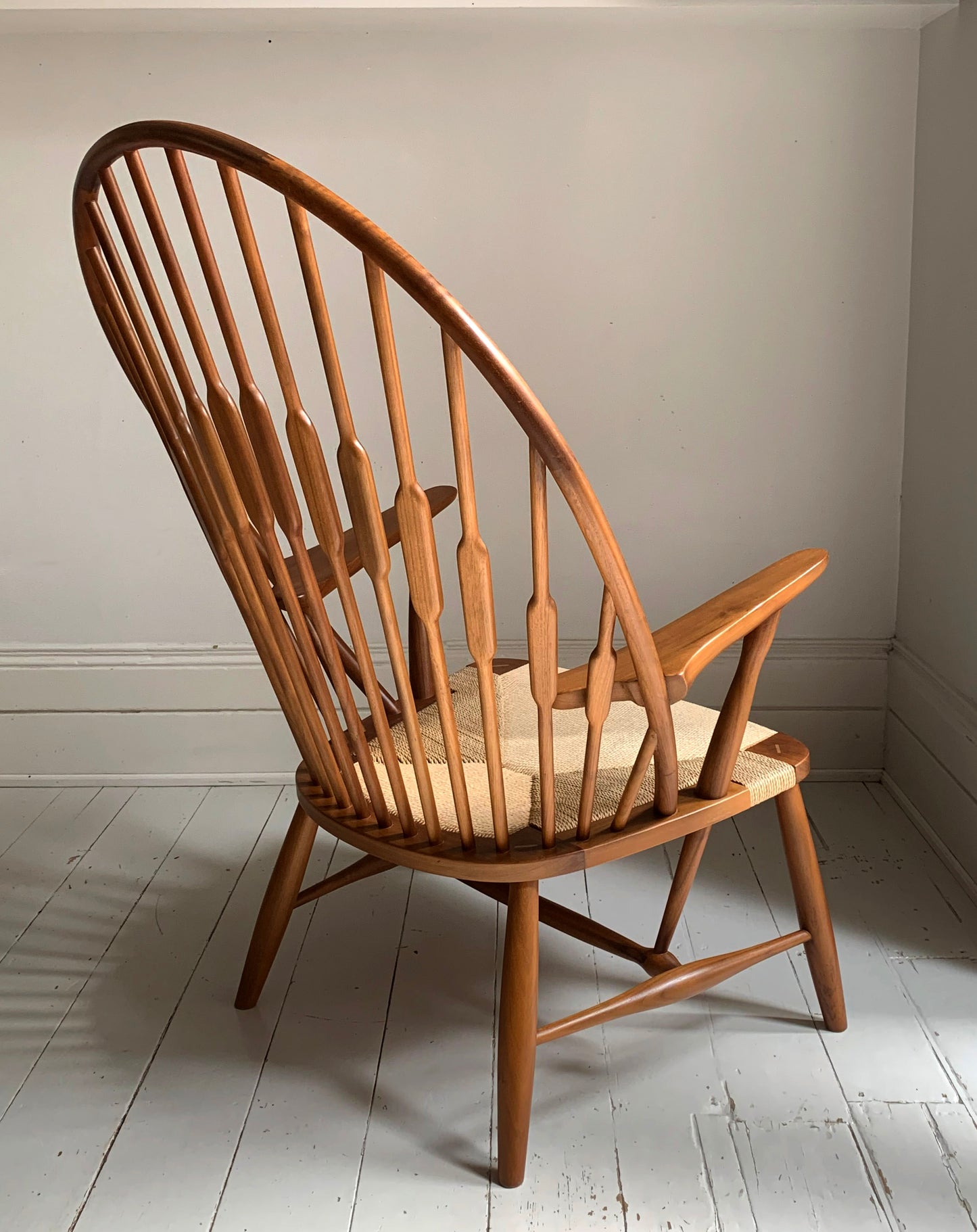 PP 550 Peacock Chair, Timber Frame, Papercord Upholstery, Excellent Condition