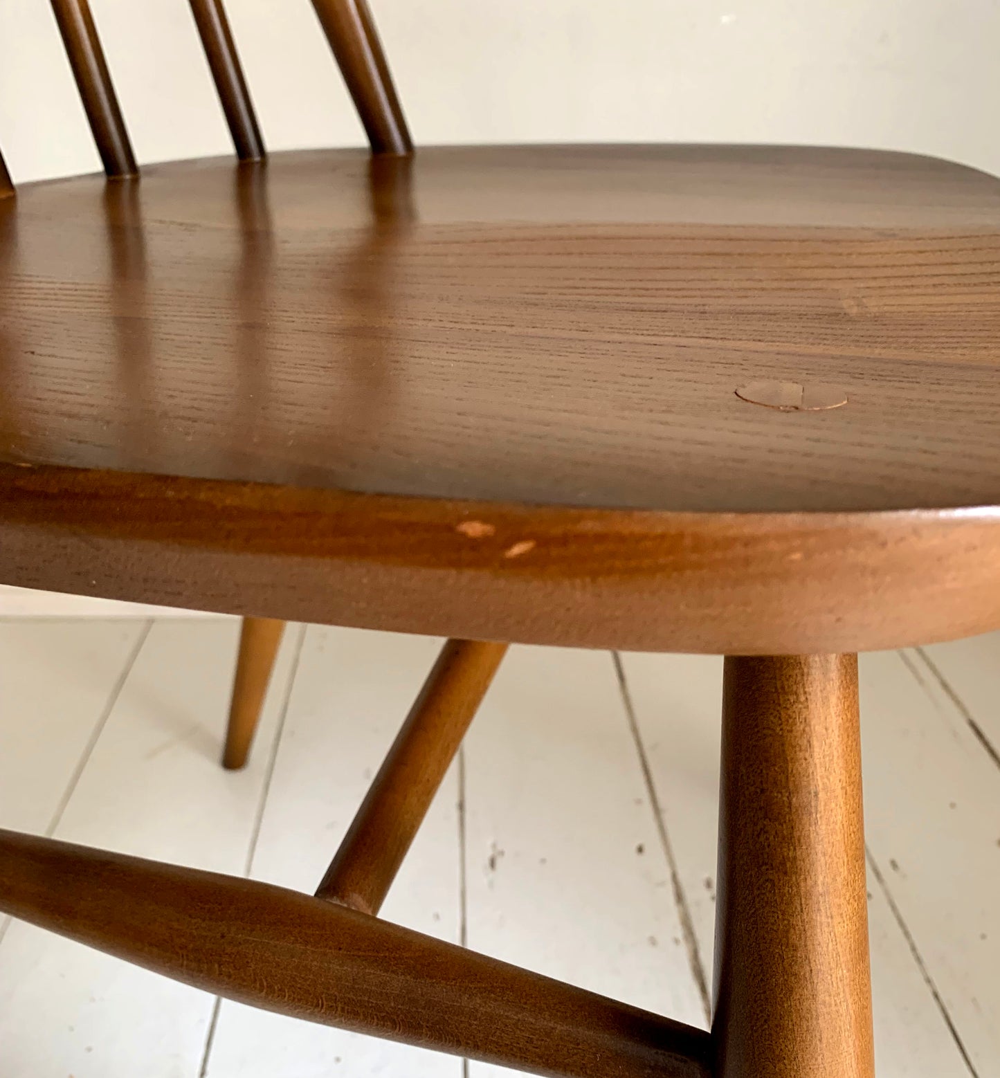 Pair of Vintage Ercol Fleur-De-Lys Dining Chairs - Model 371