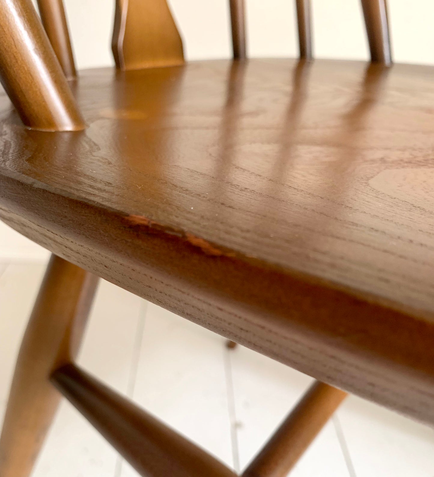 Pair of Vintage Ercol Fleur-De-Lys Dining Chairs - Model 371