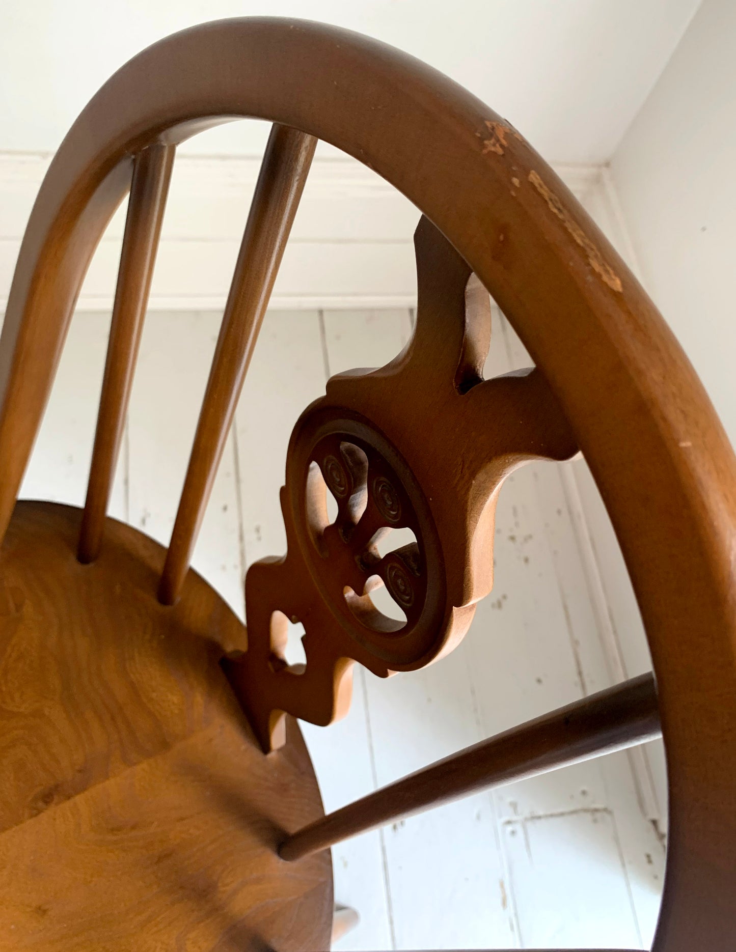 Pair of Vintage Ercol Fleur-De-Lys Dining Chairs - Model 371