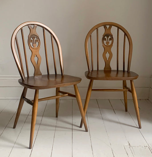 Pair of Vintage Ercol Fleur-De-Lys Dining Chairs - Model 371