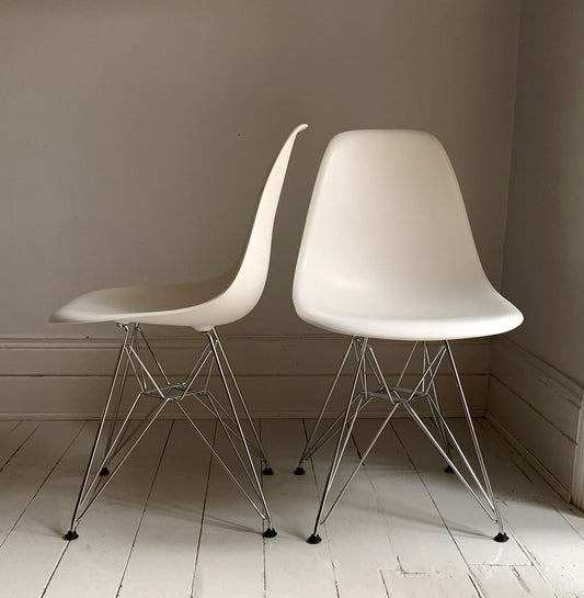 2 x Vitra Eames DSR White Moulded Plastic Eiffel Dining / Office Chairs