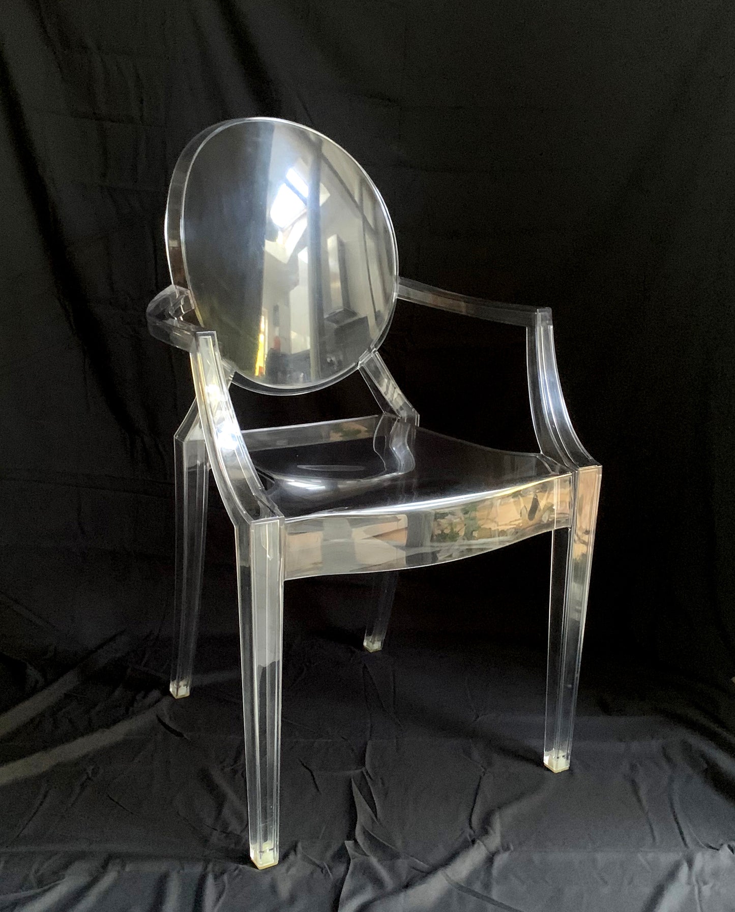 Kartell Louis Ghost Chair in Clear Polycarbonate, designed by Philippe Starck