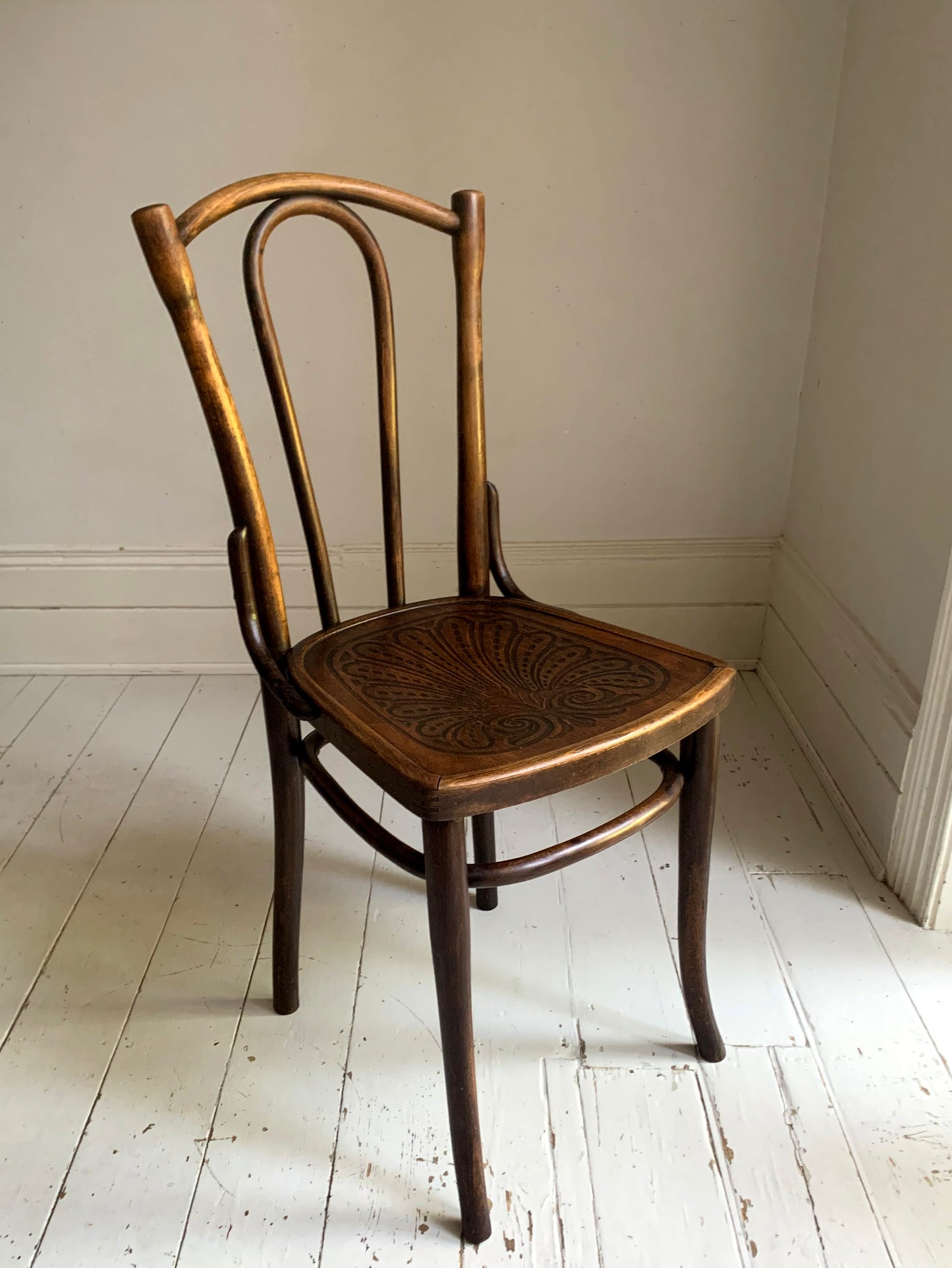 Antique Thonet Model No.56 Dining / Cafe Chair, Pressed Wood Seat with Amazing Patina