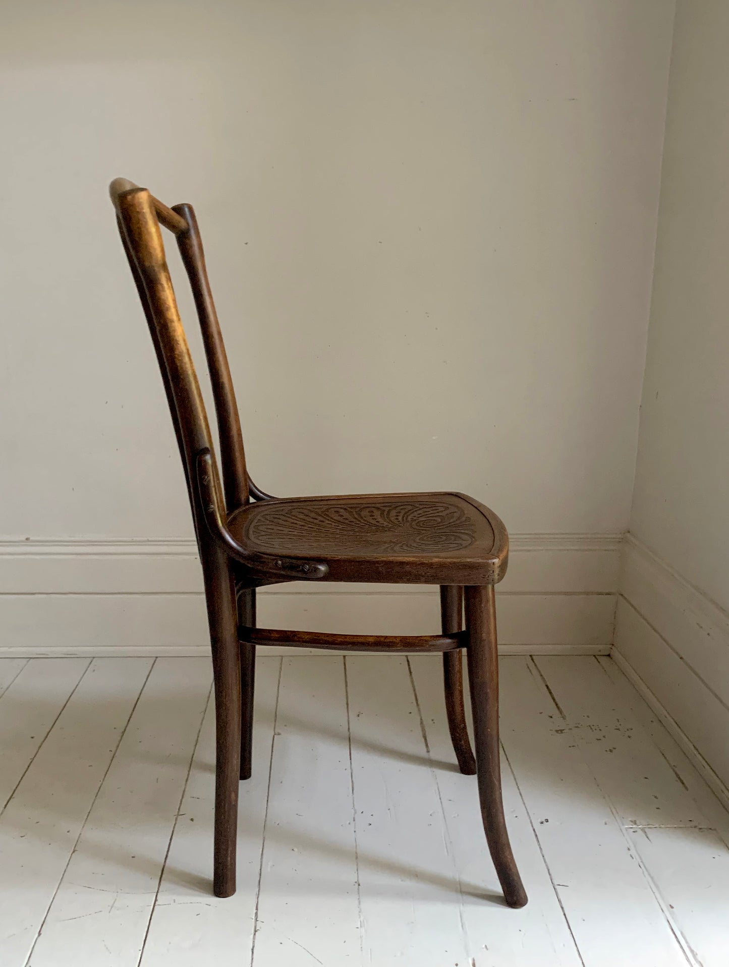 Antique Thonet Model No.56 Dining / Cafe Chair, Pressed Wood Seat with Amazing Patina