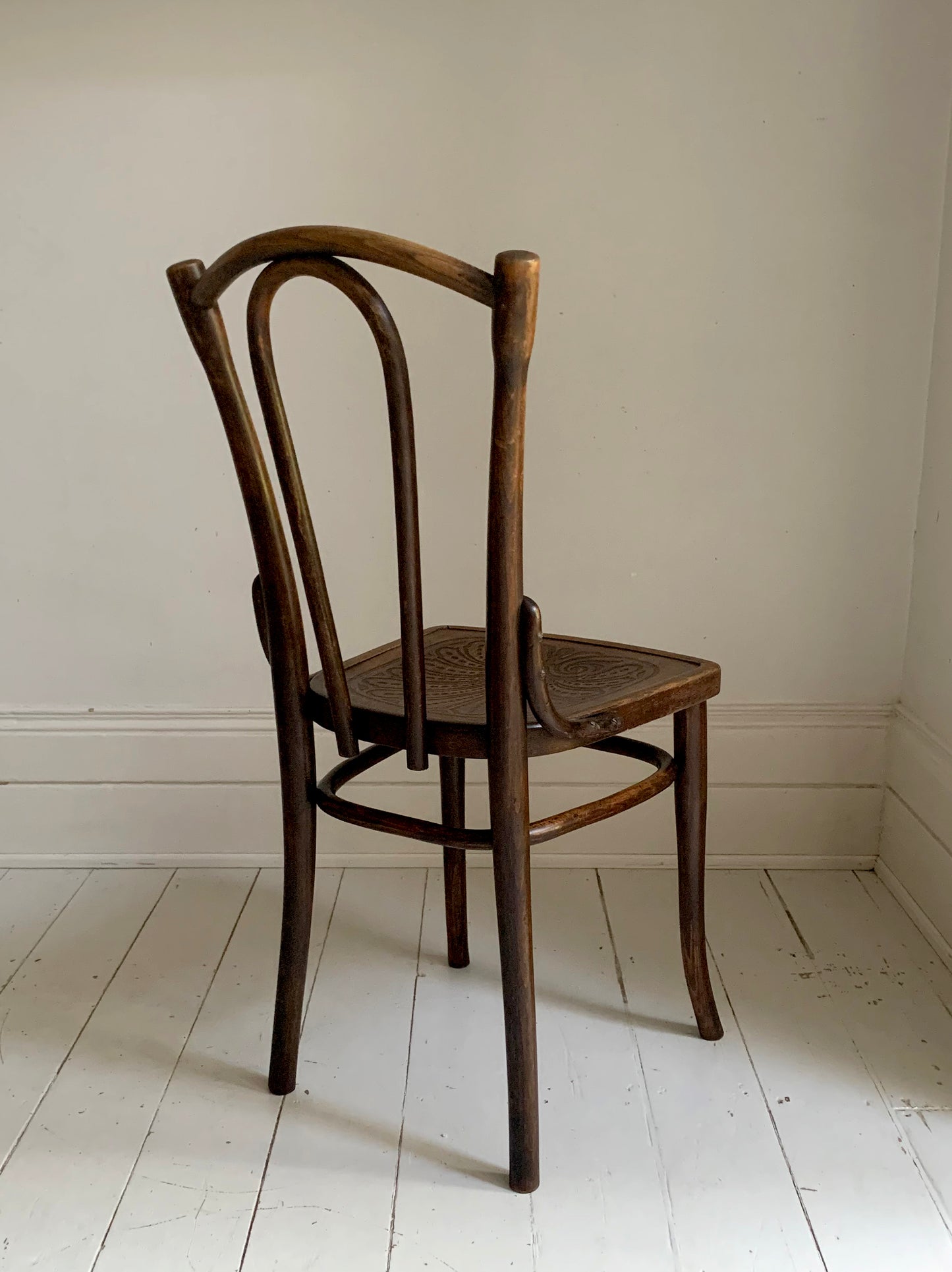 Antique Thonet Model No.56 Dining / Cafe Chair, Pressed Wood Seat with Amazing Patina