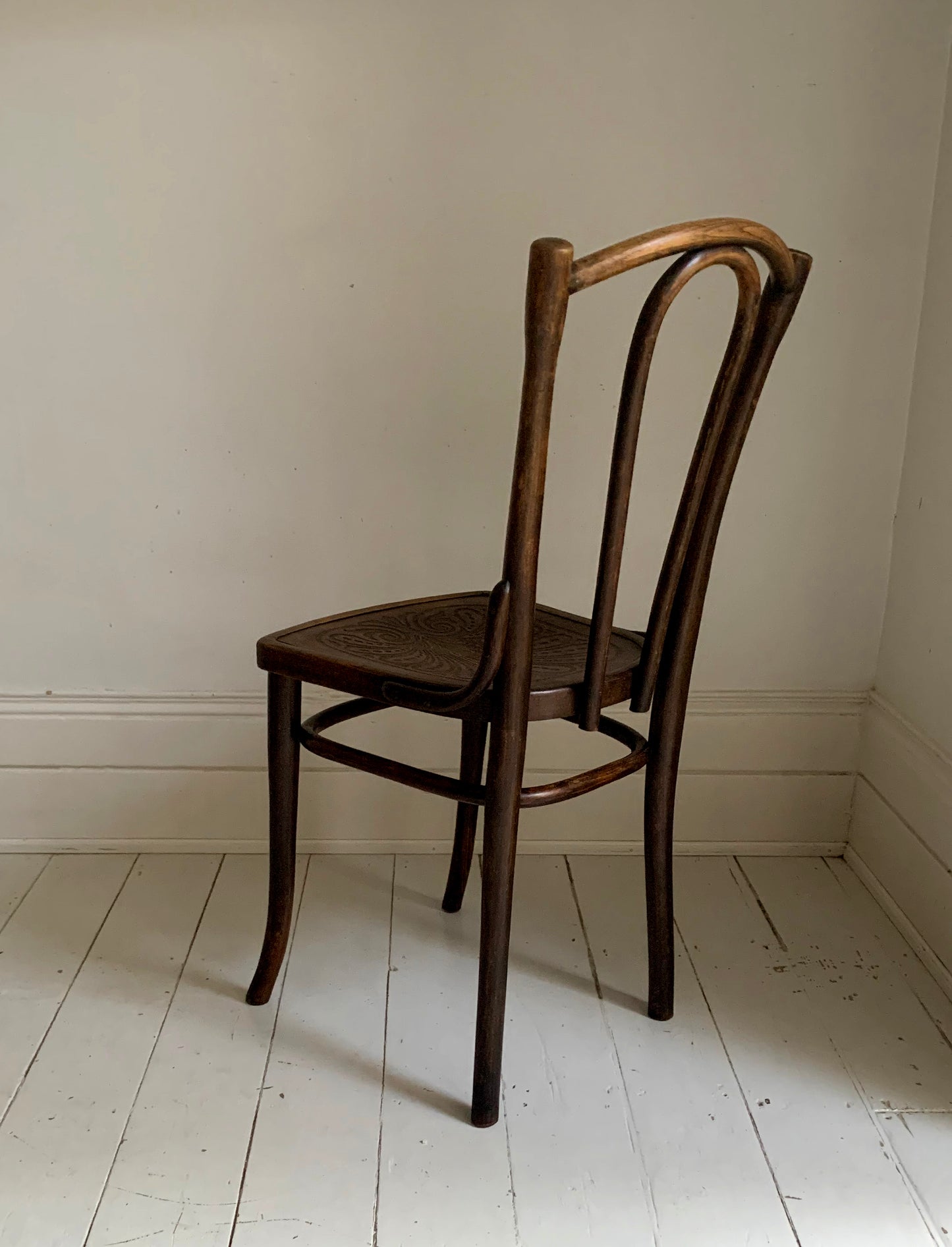 Antique Thonet Model No.56 Dining / Cafe Chair, Pressed Wood Seat with Amazing Patina