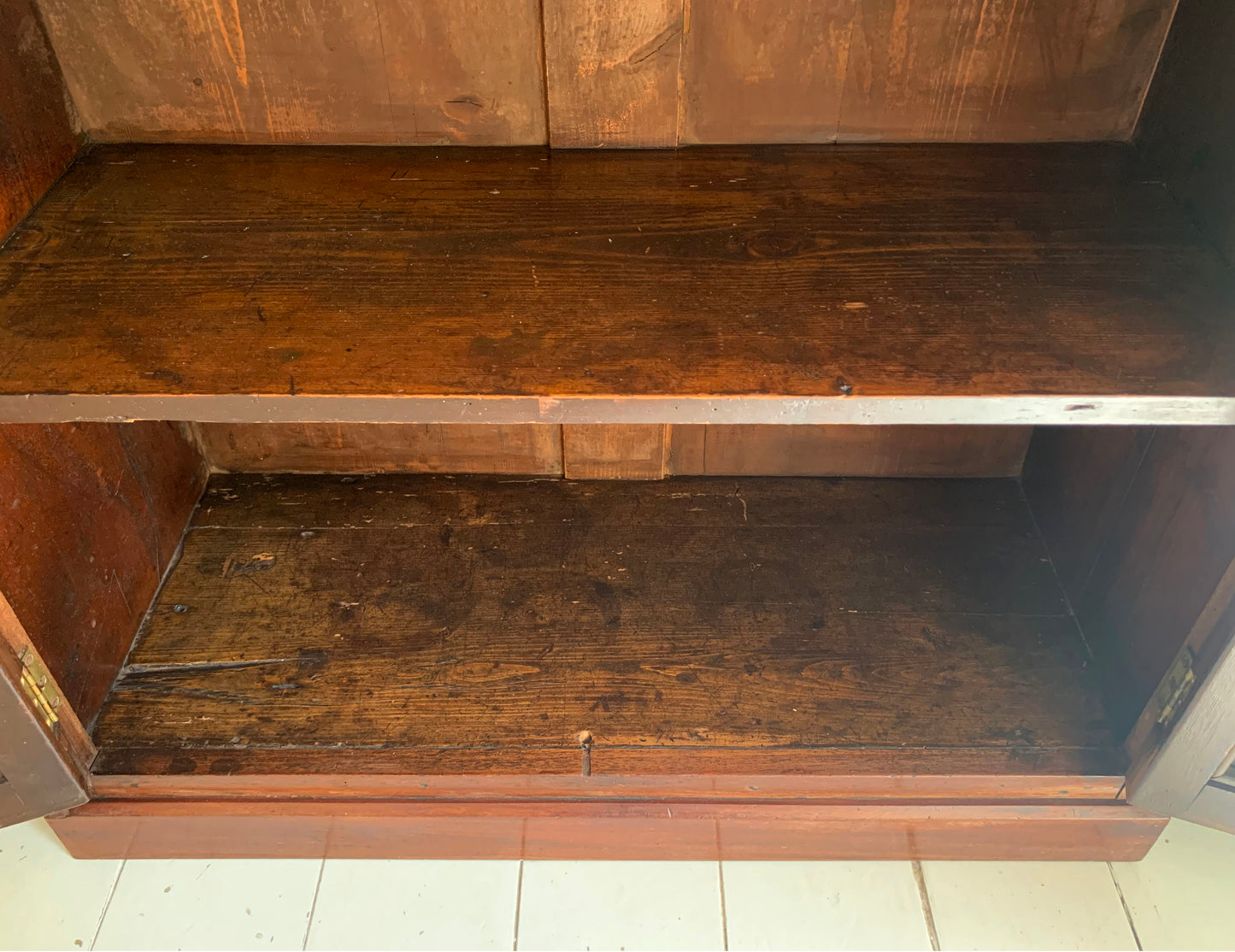 Victorian Mahogany Glass Fronted Lockable Display Cabinet / Bookcase