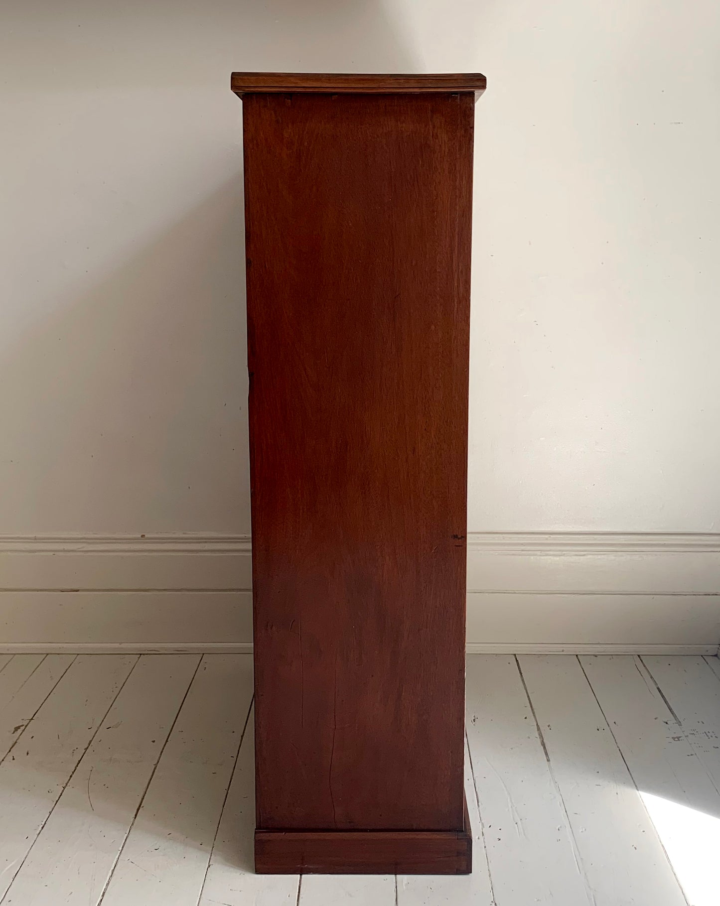 Victorian Mahogany Glass Fronted Lockable Display Cabinet / Bookcase