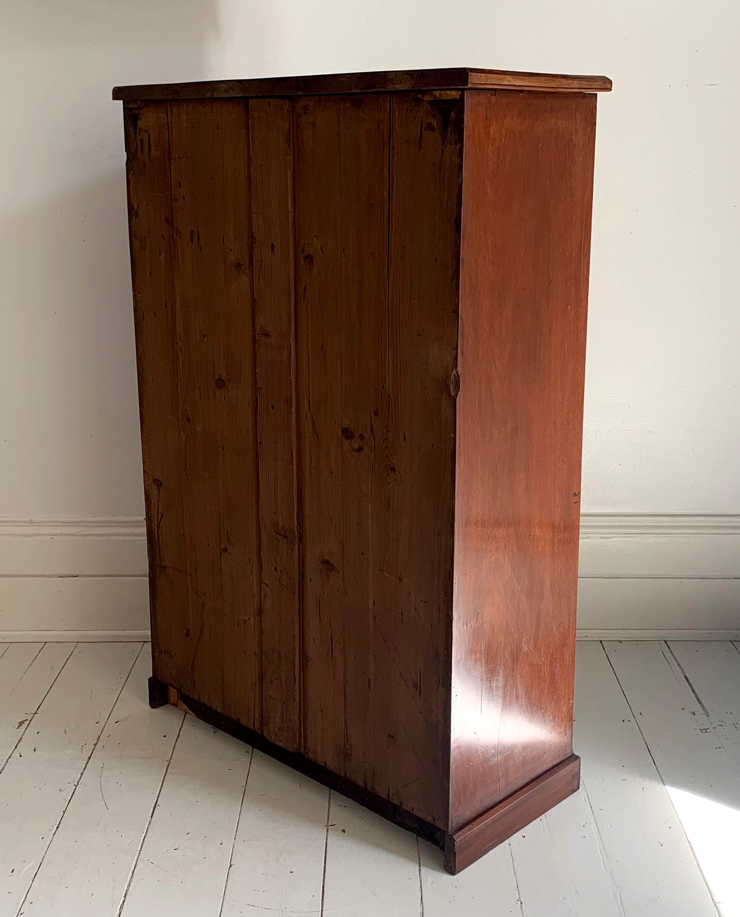 Victorian Mahogany Glass Fronted Lockable Display Cabinet / Bookcase