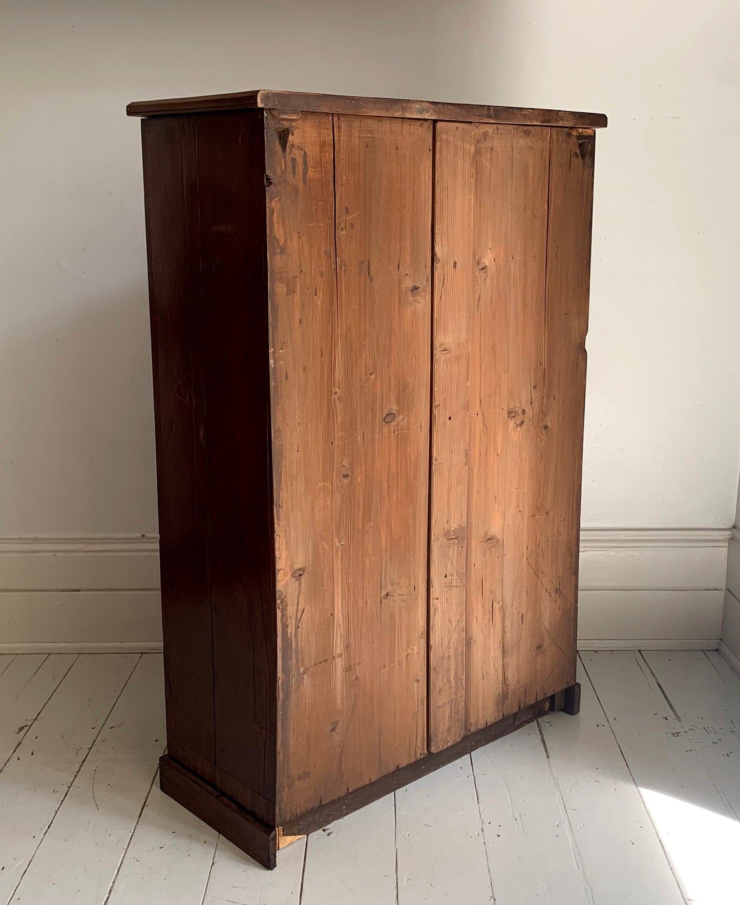 Victorian Mahogany Glass Fronted Lockable Display Cabinet / Bookcase