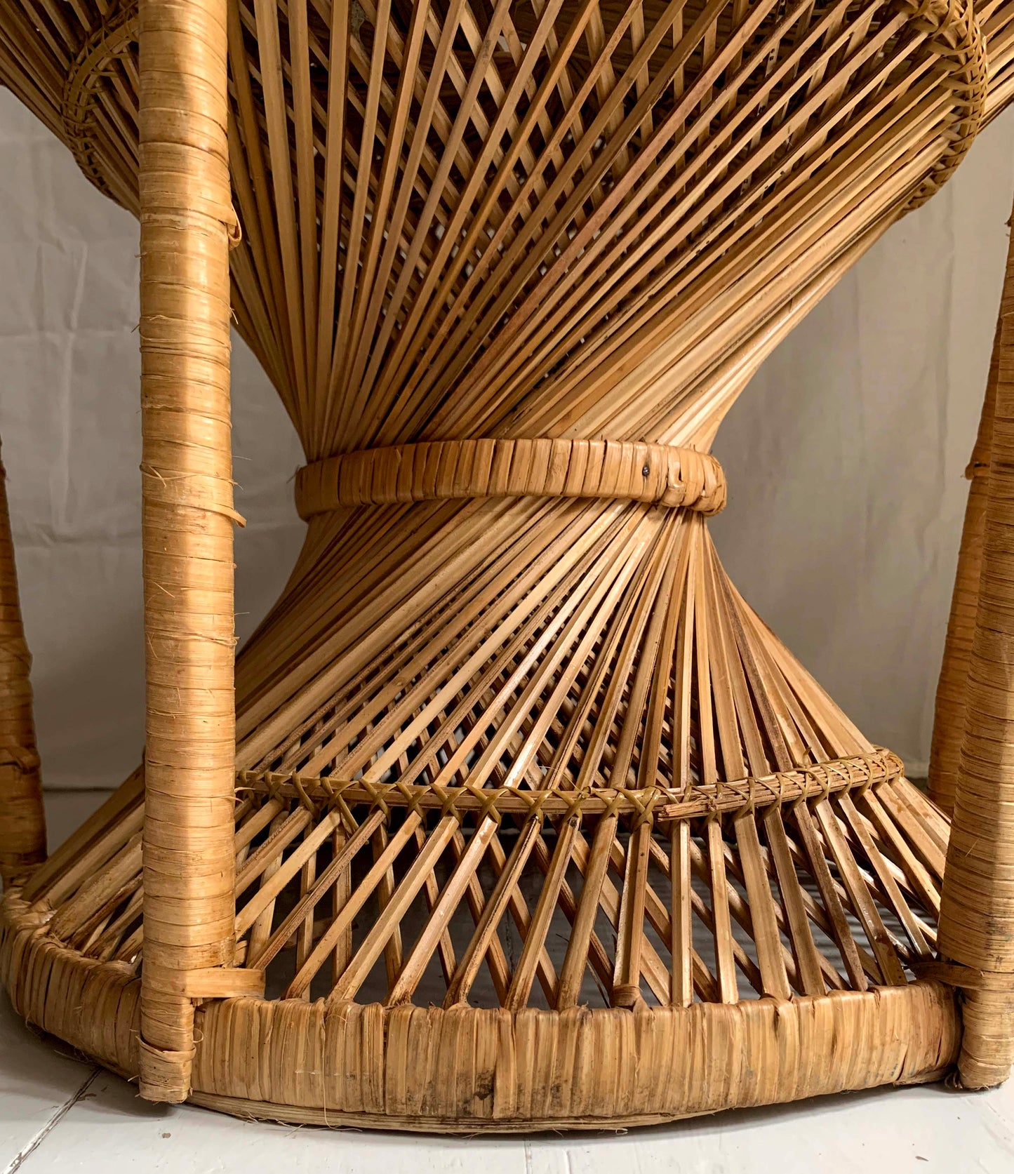 1970s Vintage Rattan &amp; Wicker Peacock Chair Emmanuelle Mid Century Modern