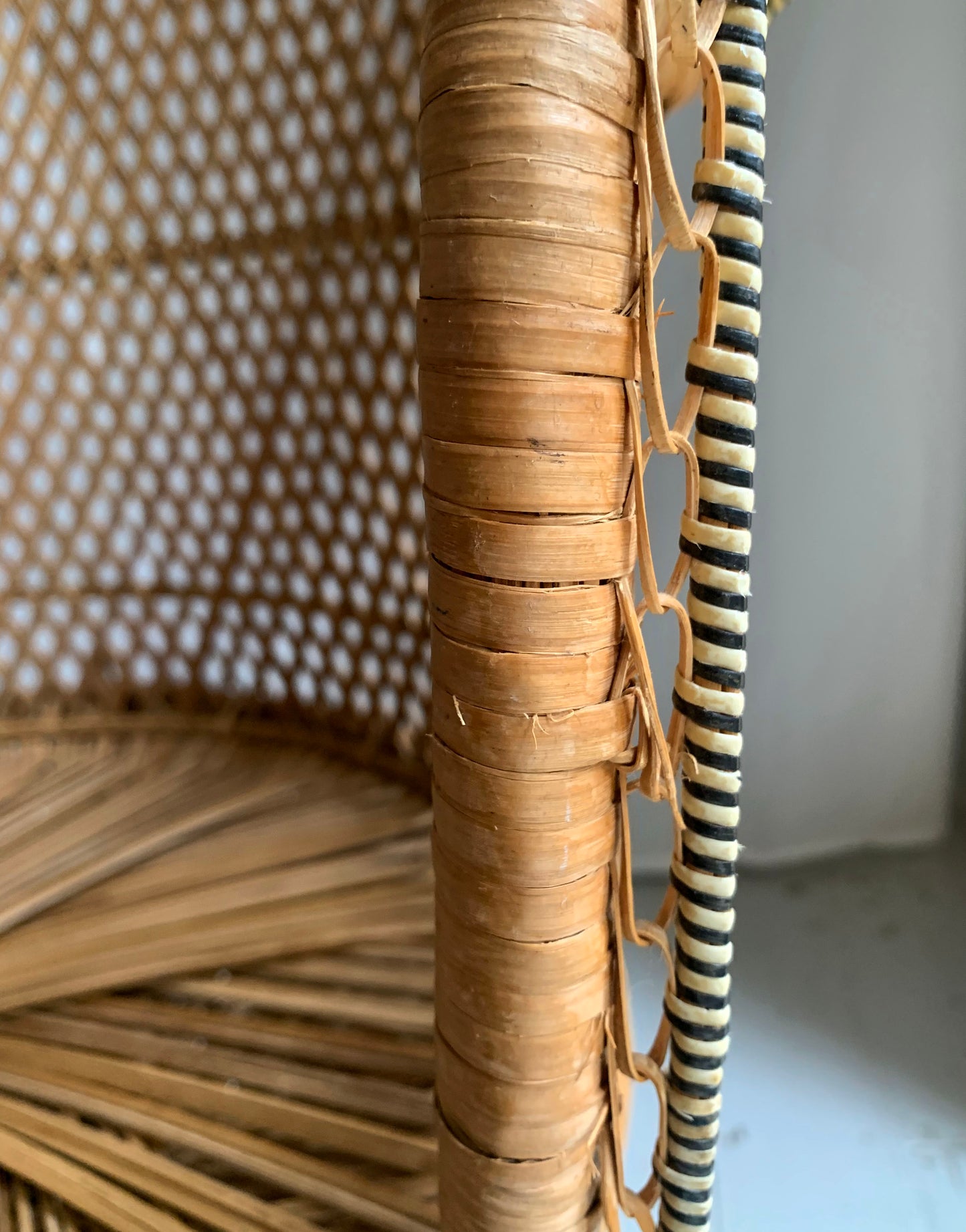 1970s Vintage Rattan &amp; Wicker Peacock Chair Emmanuelle Mid Century Modern