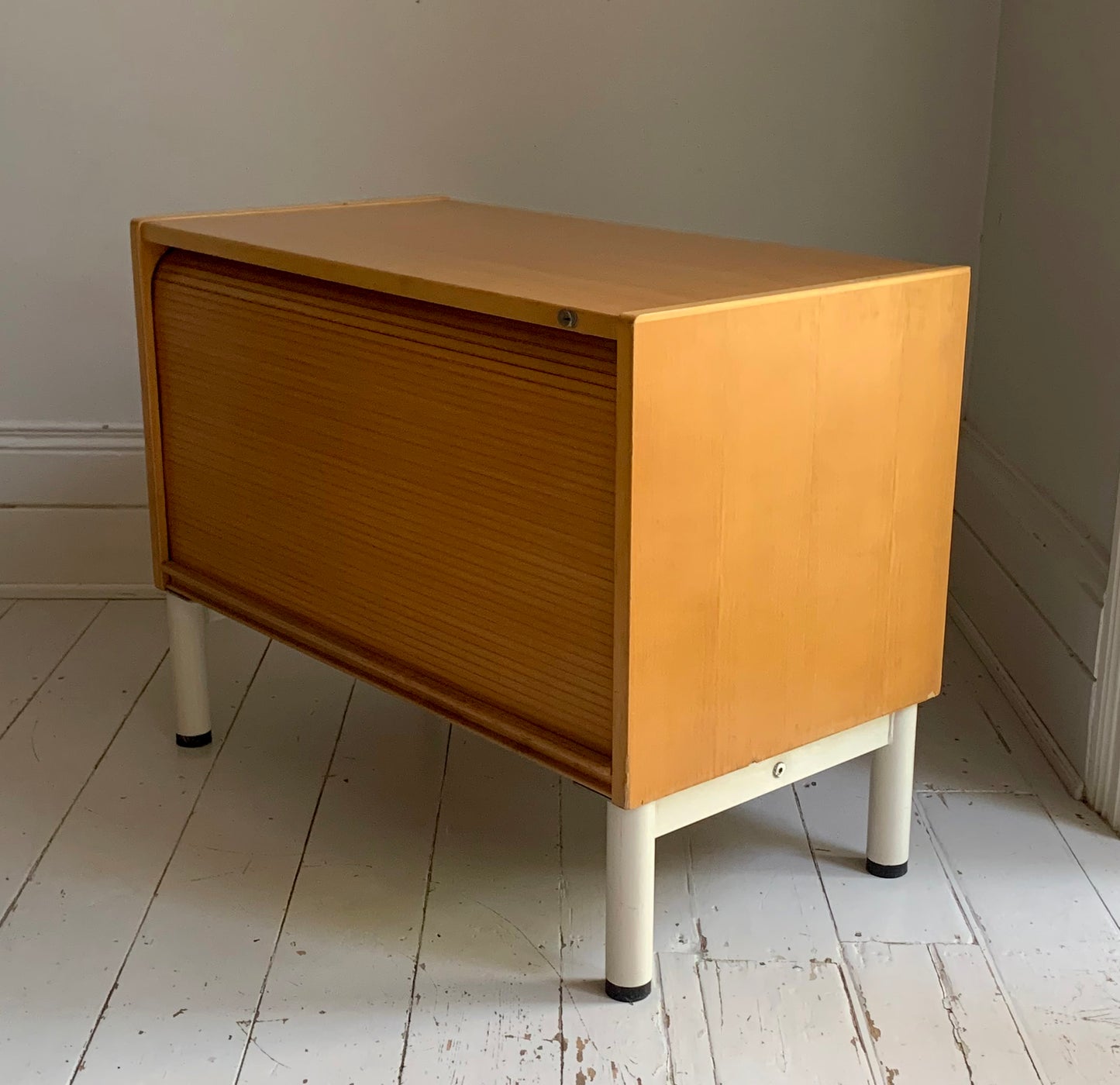 Vintage Scandi Style Pale Oak Tambour Storage / Filing / Media Vinyl Cabinet