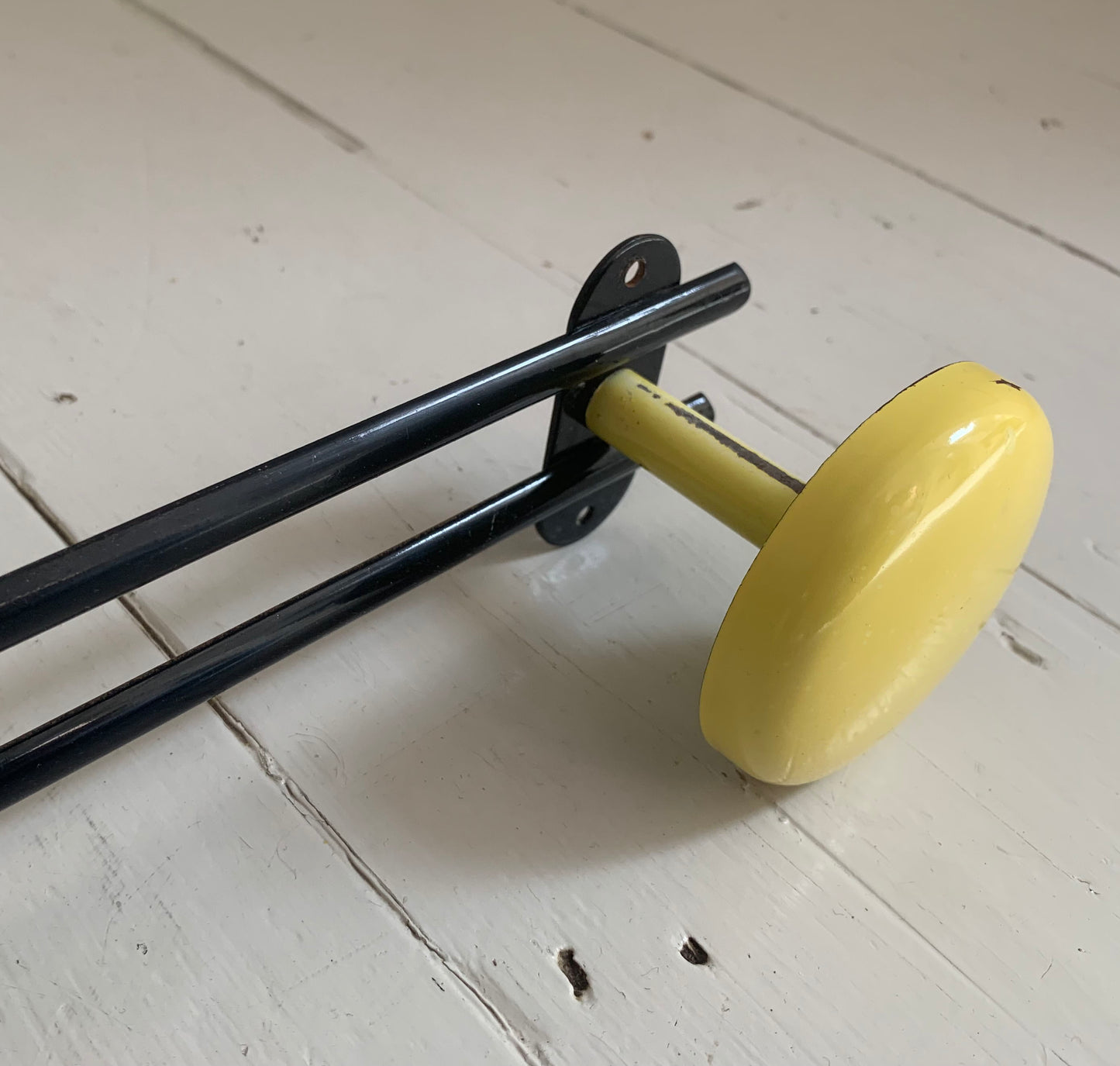 Vintage French Wall Mounted Atomic Four Hook Metal Coat Rack in Yellow & Black