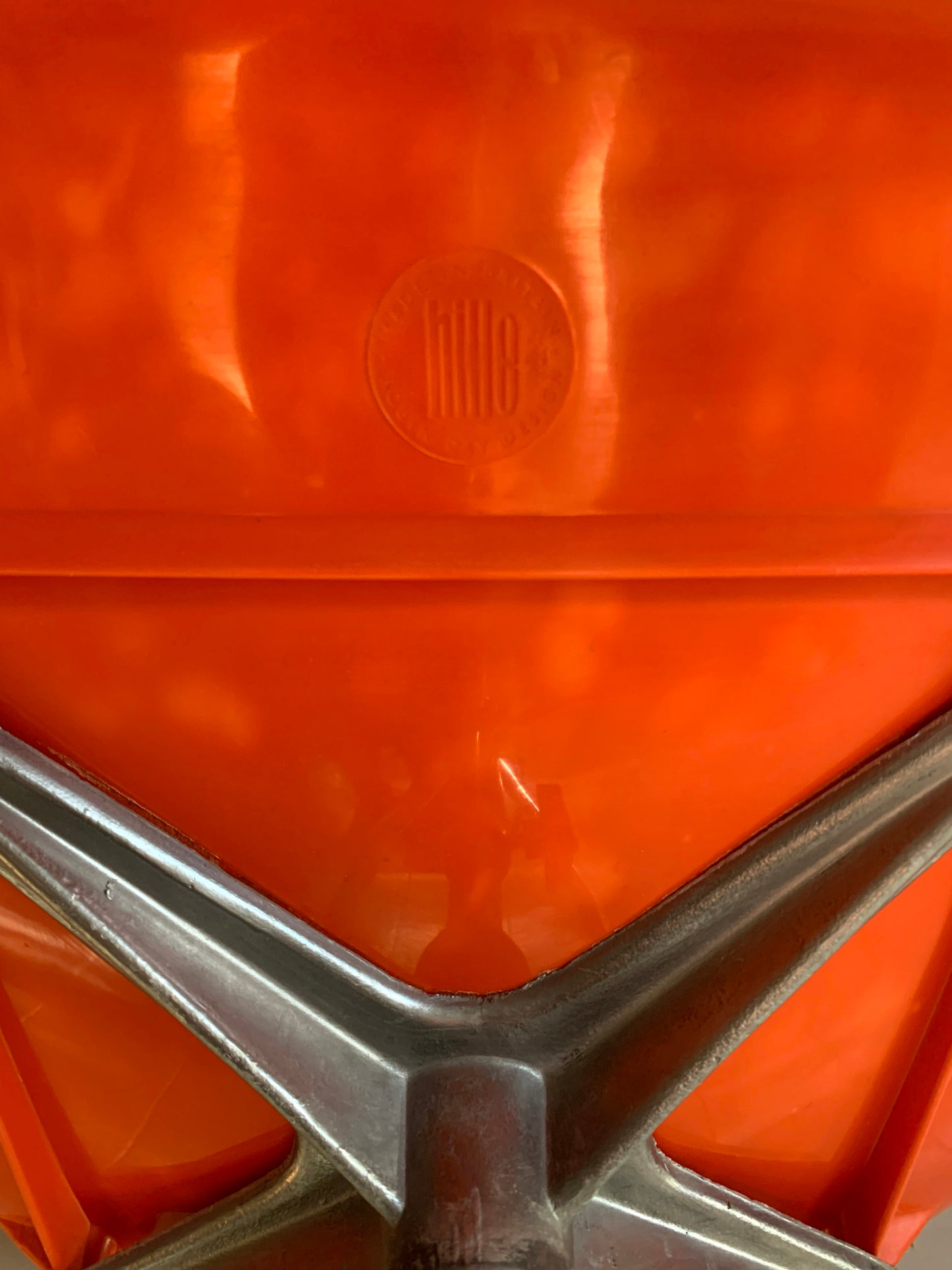 1 x Rare Vintage Hille Swivel Chair, In Orange on Castors, Designed By Robin Day