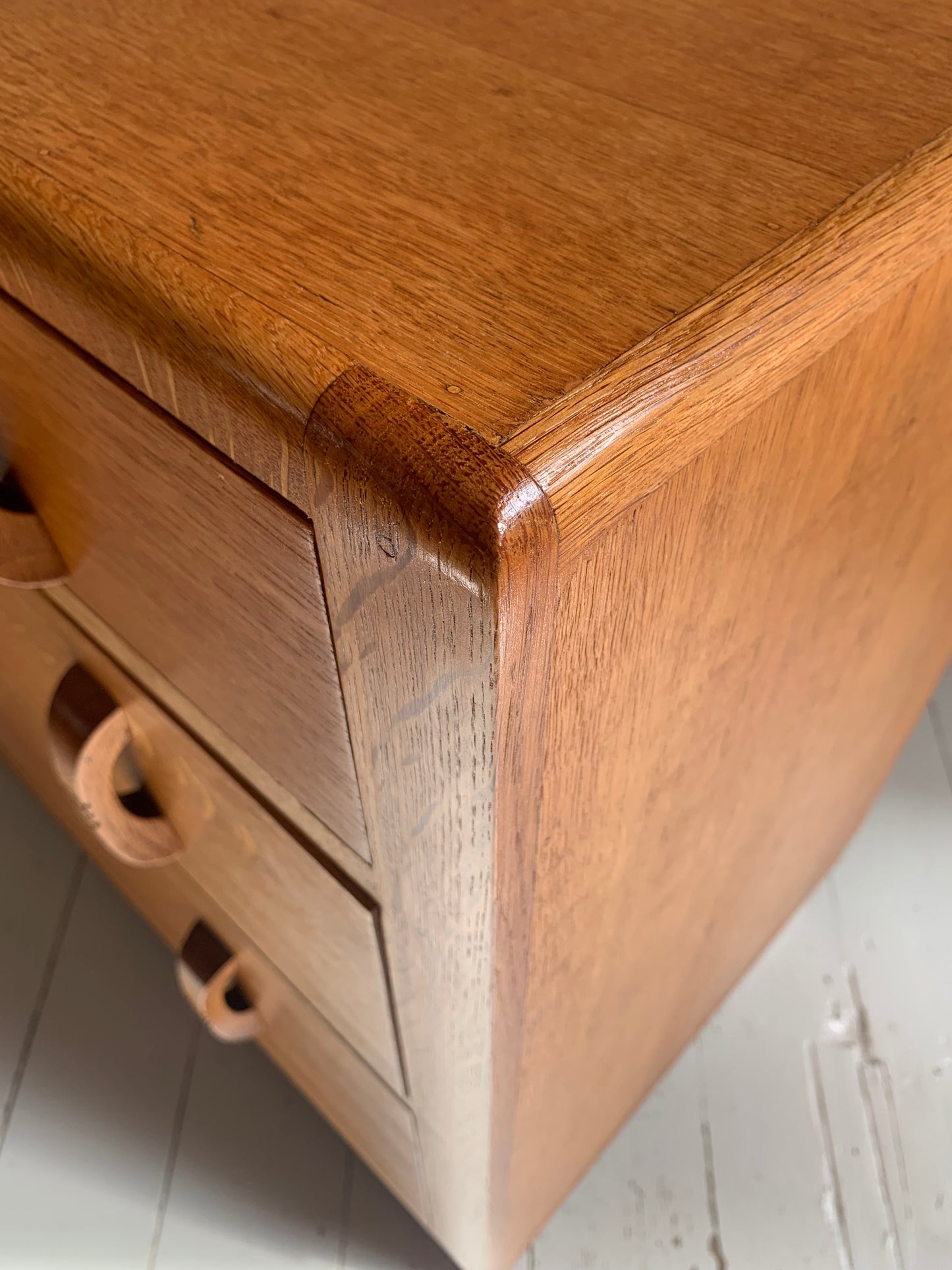 Vintage Mid Century Oak Three Drawer Chest of Drawers, Beautiful Detailing