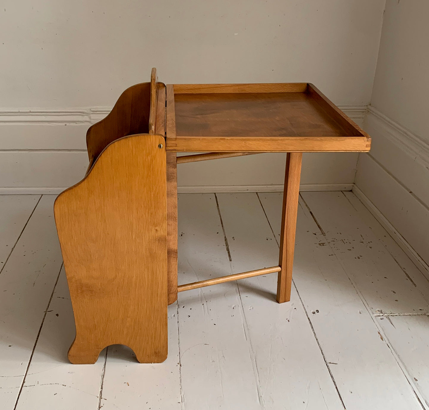 Mid Century Plywood Magazine Rack / Folding Side Table by Haxyes