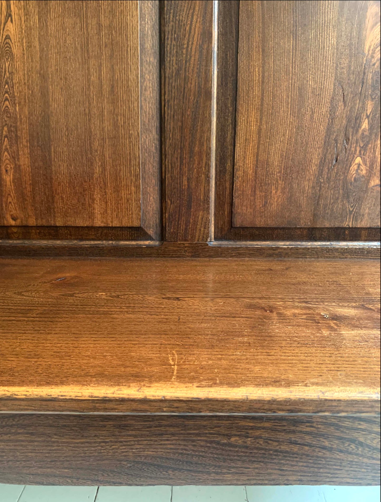 Antique Oak Panelled Back Settle Without Arms with RA Initial Carving