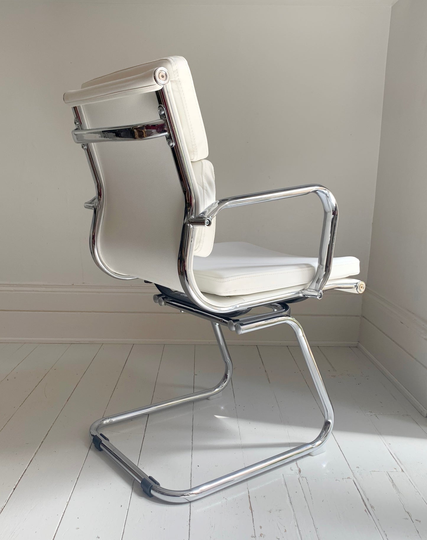 White Soft Pad Style Office / Visitor Chair - Faux Leather & Chrome