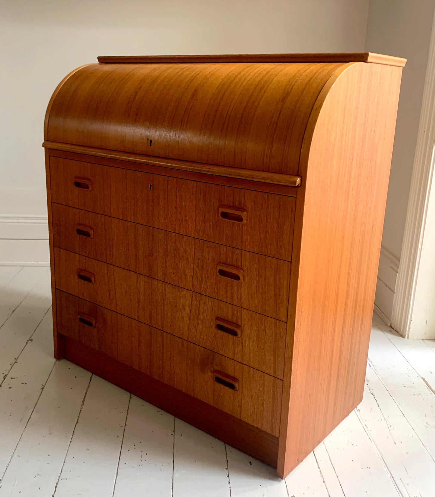 Stunning Mid Century Teak Roll Top Bureau / Writing Desk by Egon Ostergaard