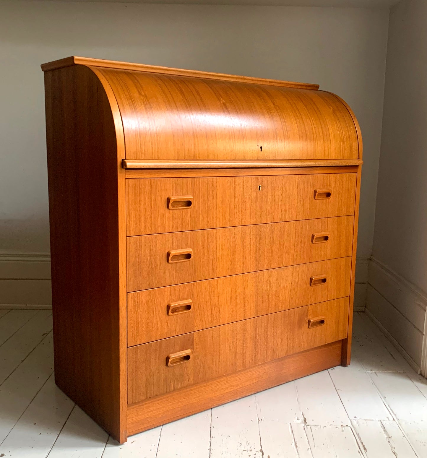 Stunning Mid Century Teak Roll Top Bureau / Writing Desk by Egon Ostergaard