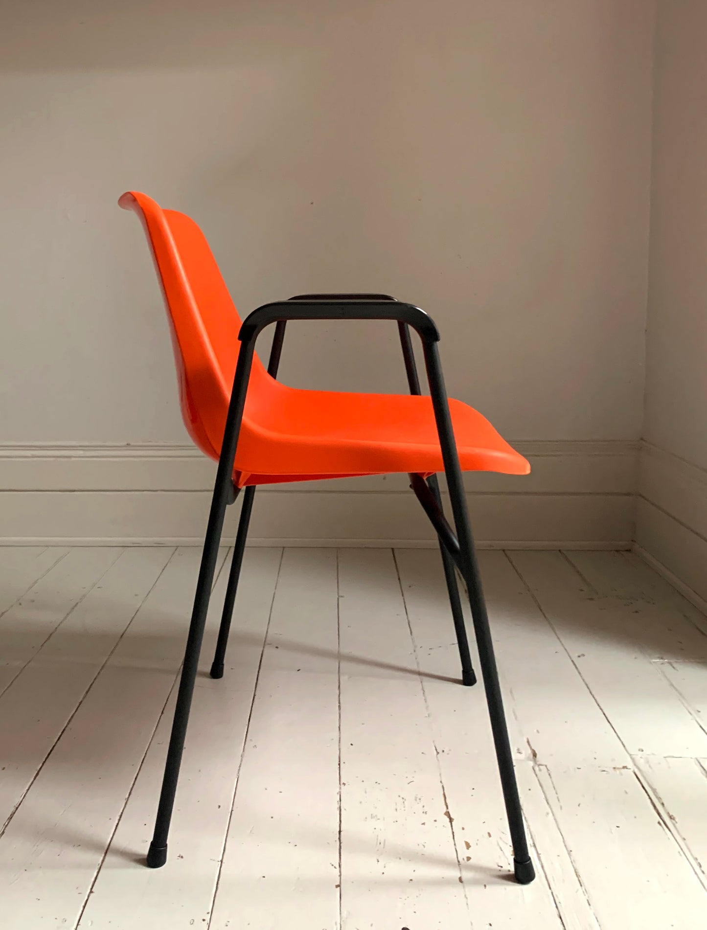 Vintage Robin Day for Hille, Orange & Black Stacking Chairs w/ Arms, 2/10 chairs