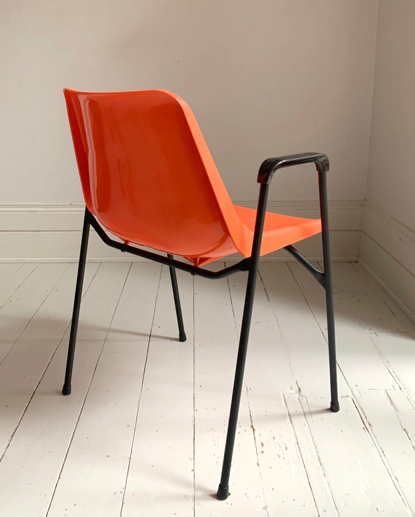 Vintage Robin Day for Hille, Orange & Black Stacking Chairs w/ Arms, 2/10 chairs