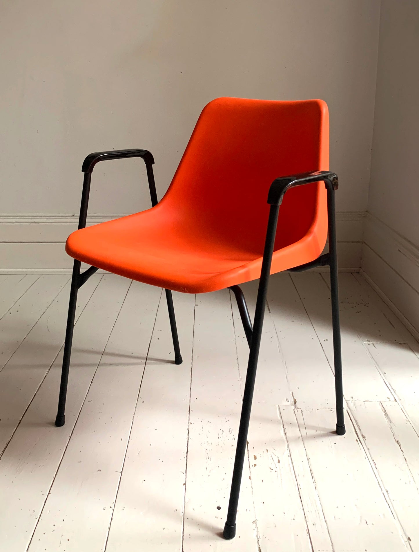 Vintage Robin Day for Hille, Orange & Black Stacking Chairs w/ Arms, 2/10 chairs