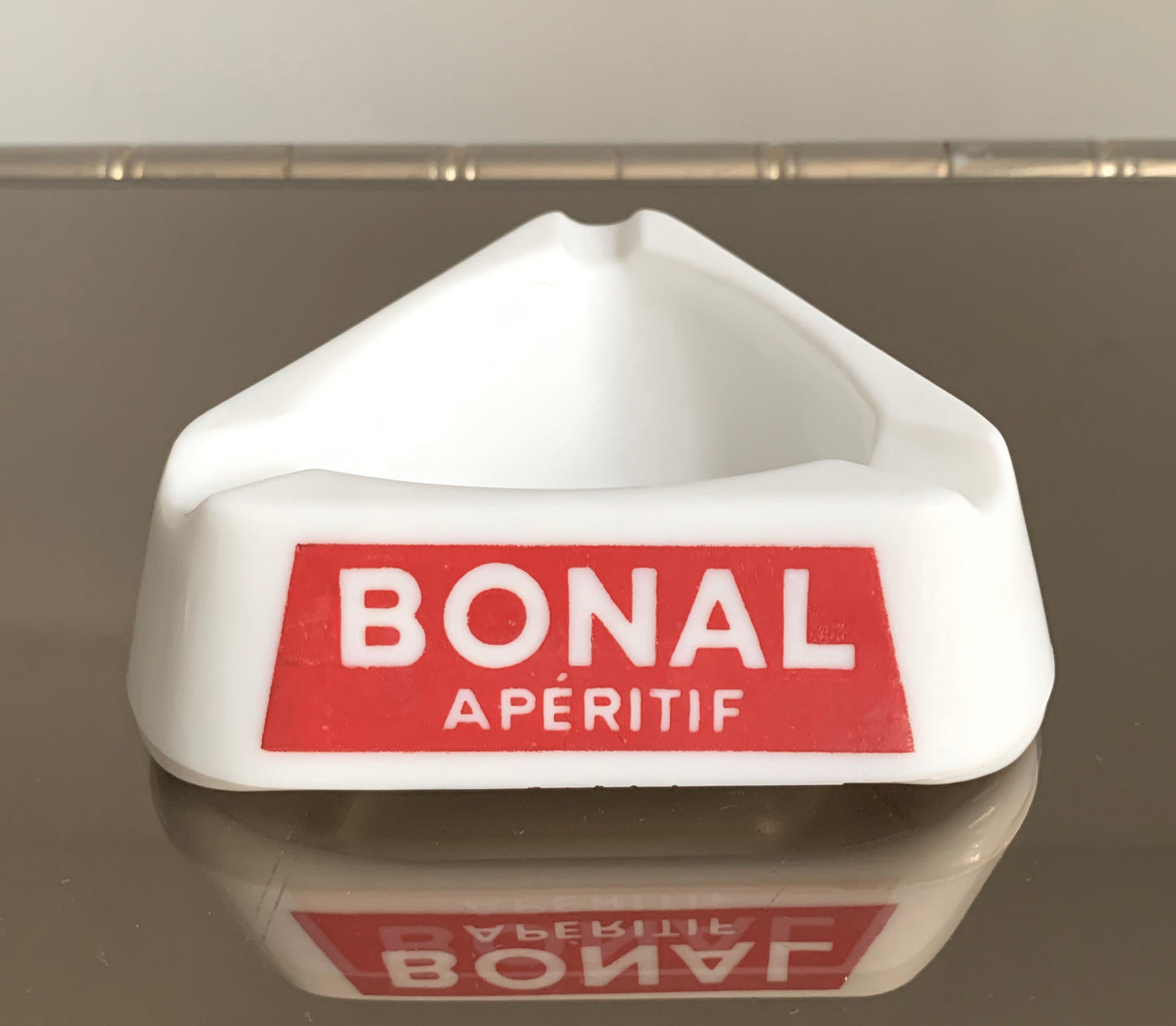 Vintage French Milk Glass Ashtray ' Bonal Aperitif' / 1960's / Ex' Cond'